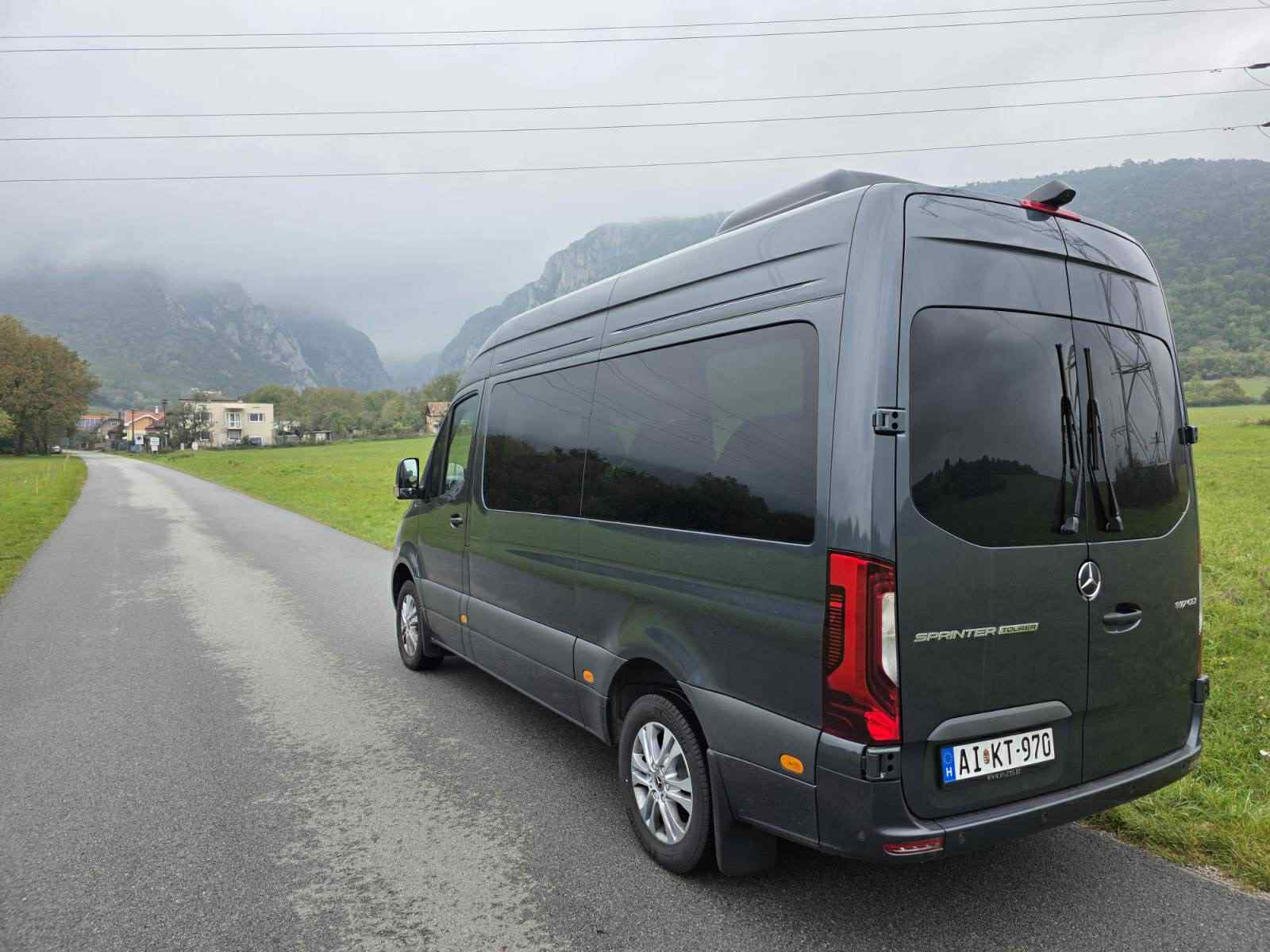 89f5b584-10c9-4194-afaf-c27fde7fe193