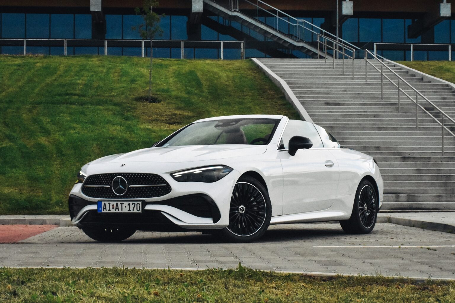 Mercedes CLE450 4MATIC cabrio (mild hybrid, automata)